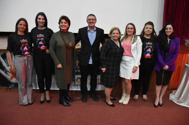 Evento em alusão ao Dia de Combate ao Feminicídio foi realizado nesta sexta (21)